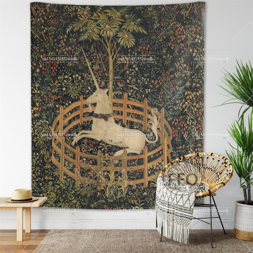 The Unicorn In straight Wall T - Home Office Yoga Room recensione e prezzo